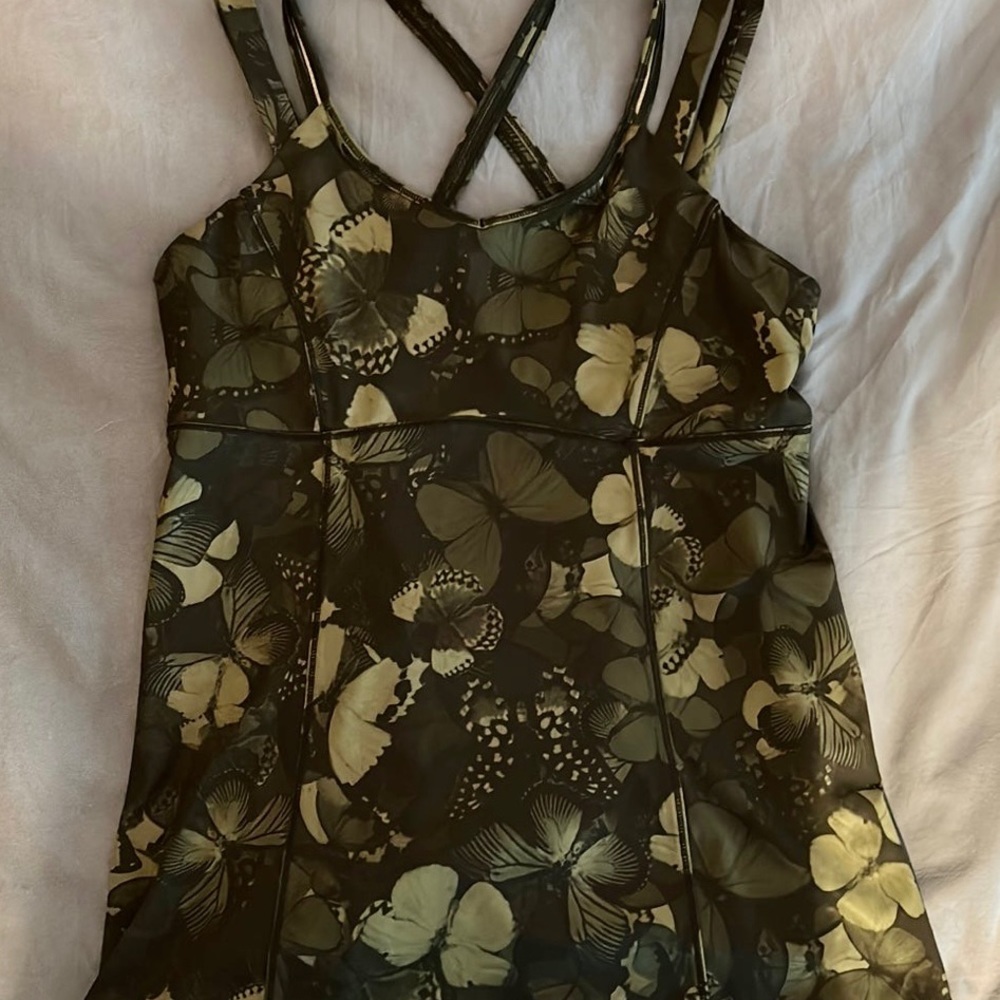 Lululemon tank top